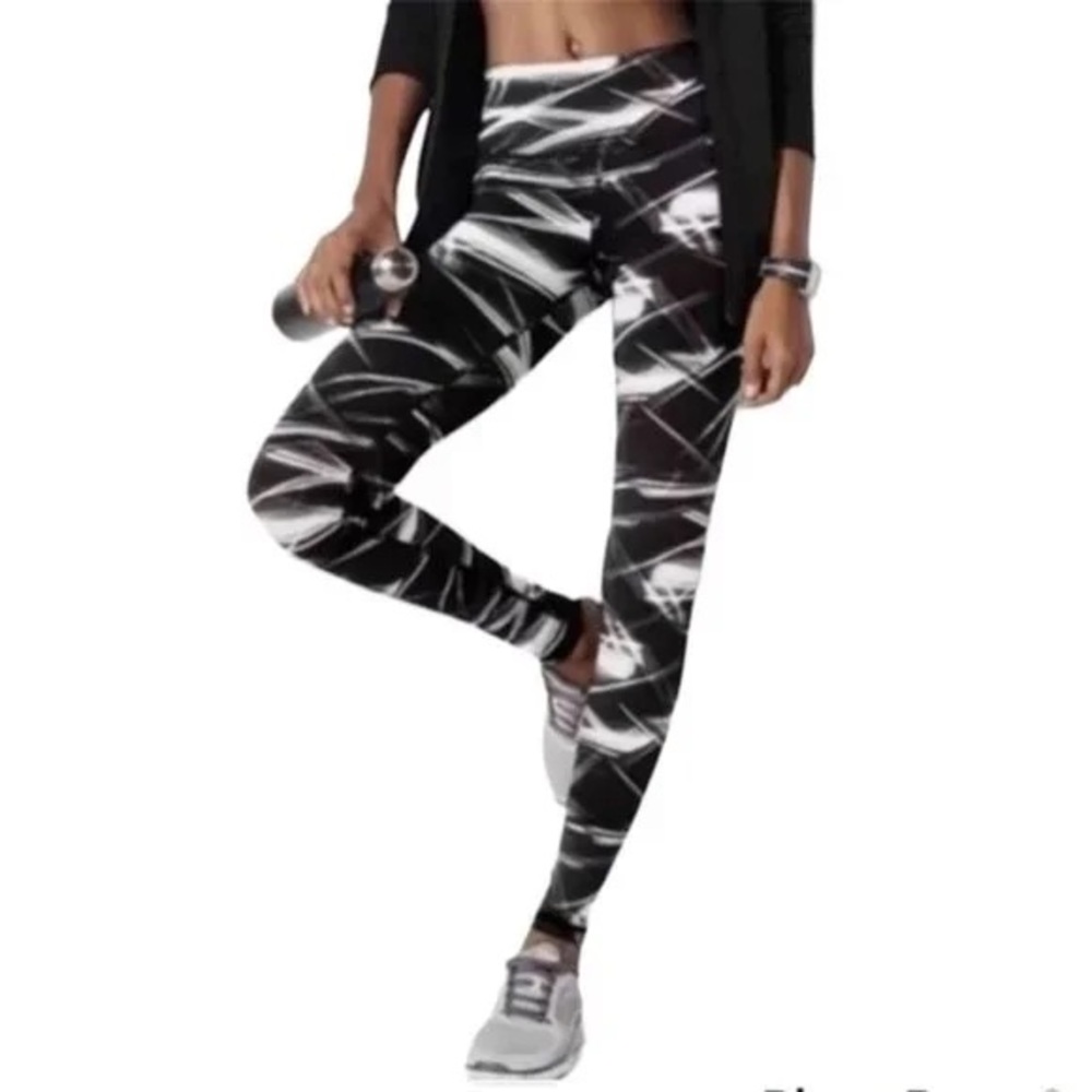 Victoria sport knockout by Victoria’s Secret leggings size small